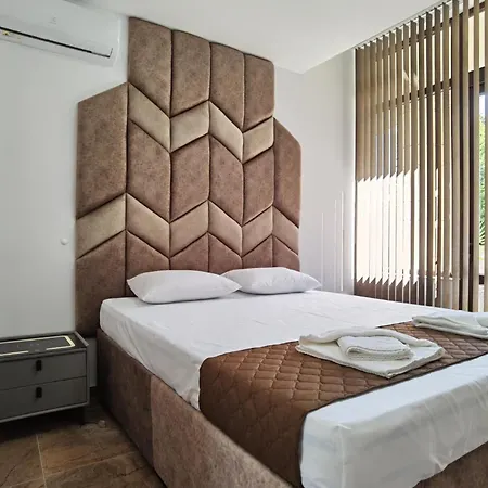 Apartment Cabacum Pleasure Beachfront - 50m To And Pool Warna