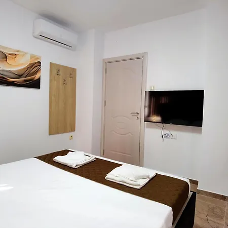 Apartment Cabacum Pleasure Beachfront - 50m To And Pool Warna